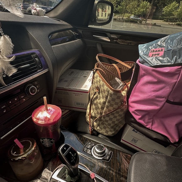 meet the posher - phoebe rainier π€ππ―οΈπΉβ¨βοΈ - Picture 6 of 16